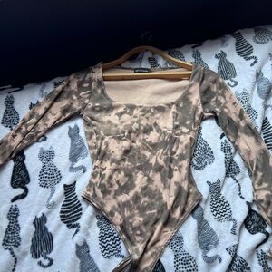 Beige Tie-Dye Long Sleeve Bodysuit